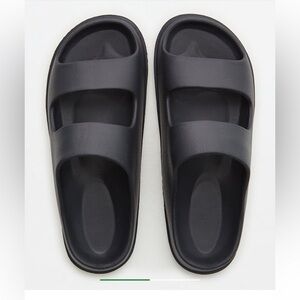Aerie pool sandals